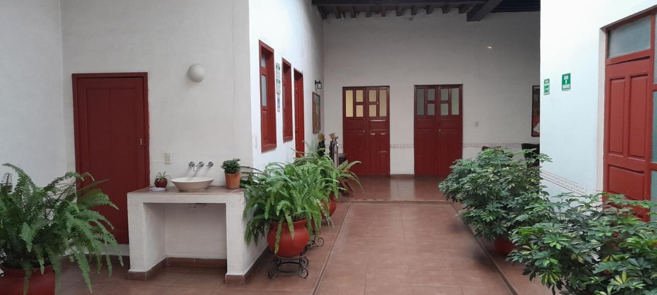 Posada De San Agustin Пацкуаро Екстер'єр фото