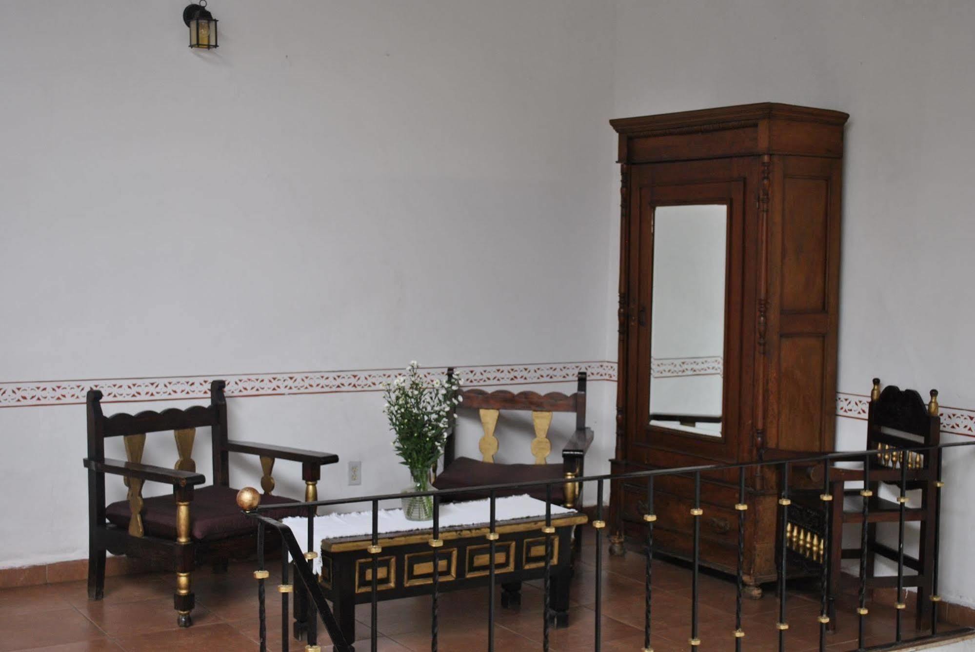 Posada De San Agustin Пацкуаро Екстер'єр фото